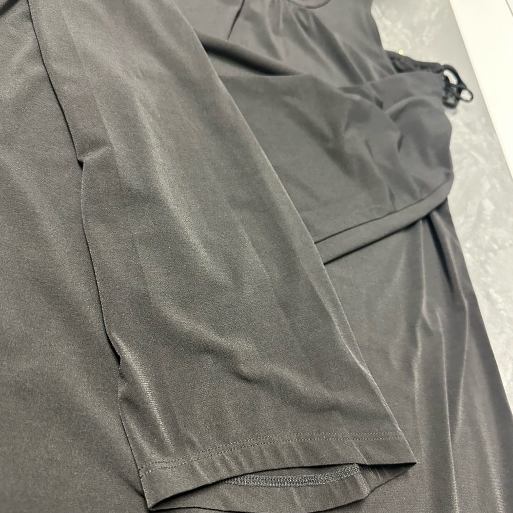 Black polyester peekaboo shoulder dress-flowy and comfortable! Like new. - Picture 7 of 7